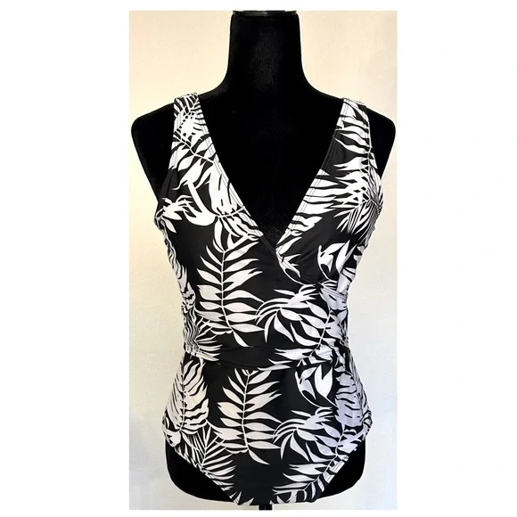 SHEIN Black with White Leafy One Piece Swimsuit - Picture 2 of 3